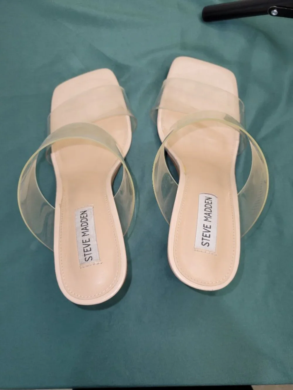 STEVE MADDEN CLEAR PLASTIC WEDGE SANDALS 8.5 LIKE NEW